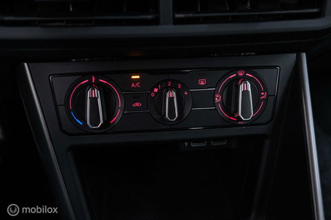 Volkswagen Polo 1.0 TSI Comfortline | Adaptive | NAP NL auto | DAB | All season | Limestone | LED | Navigatie |