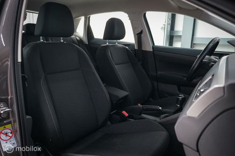 Volkswagen Polo 1.0 TSI Comfortline | Adaptive | NAP NL auto | DAB | All season | Limestone | LED | Navigatie |
