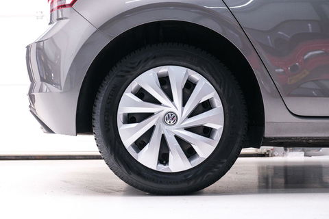 Volkswagen Polo 1.0 TSI Comfortline | Adaptive | NAP NL auto | DAB | All season | Limestone | LED | Navigatie |