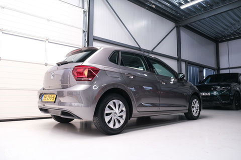 Volkswagen Polo 1.0 TSI Comfortline | Adaptive | NAP NL auto | DAB | All season | Limestone | LED | Navigatie |