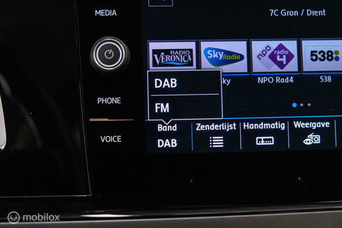 Volkswagen Polo 1.0 TSI Comfortline | Adaptive | NAP NL auto | DAB | All season | Limestone | LED | Navigatie |