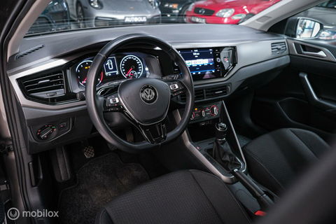 Volkswagen Polo 1.0 TSI Comfortline | Adaptive | NAP NL auto | DAB | All season | Limestone | LED | Navigatie |