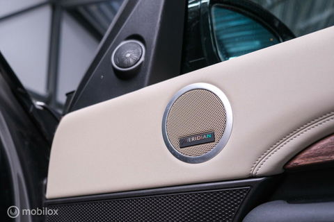Land Rover Discovery 5 2.0 Td4 HSE Luxury 7p. | Dealer OH | Meridian | Trekhaak | DAB | Cold Climate pack | Nieuwe motor |