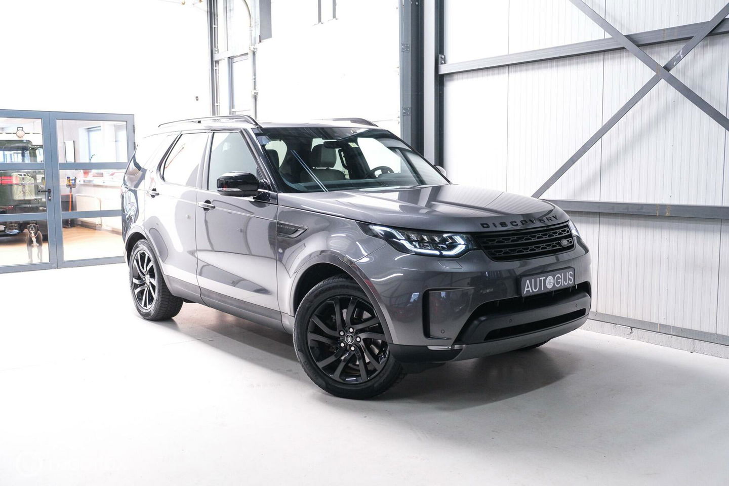 Land Rover Discovery 5 2.0 Td4 HSE Luxury 7p. | Dealer OH | Meridian | Trekhaak | DAB | Cold Climate pack | Nieuwe motor |