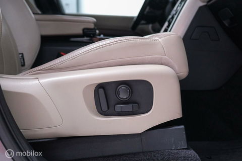 Land Rover Discovery 5 2.0 Td4 HSE Luxury 7p. | Dealer OH | Meridian | Trekhaak | DAB | Cold Climate pack | Nieuwe motor |