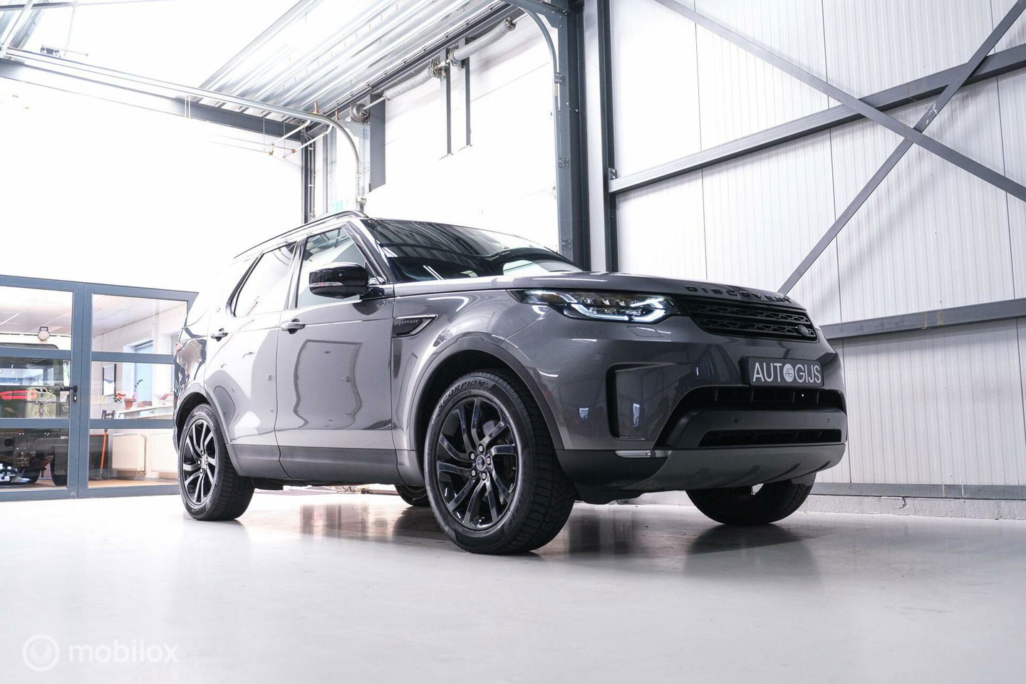 Land Rover Discovery 5 2.0 Td4 HSE Luxury 7p. | Dealer OH | Meridian | Trekhaak | DAB | Cold Climate pack | Nieuwe motor |