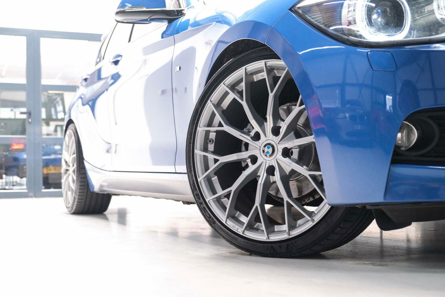 BMW 1-serie 116i M Sport | Estoril blue | Alcantara | LED | M performance | unieke auto | NAP orig NL | Trekhaak | 19 inch |