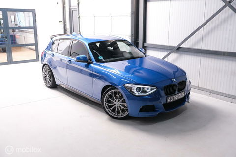 BMW 1-serie 116i M Sport | Estoril blue | Alcantara | LED | M performance | unieke auto | NAP orig NL | Trekhaak | 19 inch |