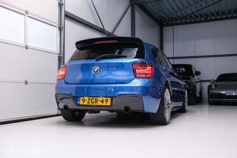 BMW 1-serie 116i M Sport | Estoril blue | Alcantara | LED | M performance | unieke auto | NAP orig NL | Trekhaak | 19 inch |