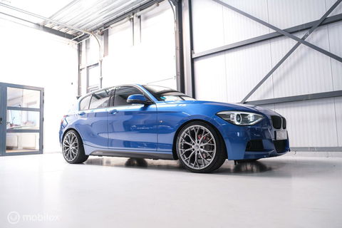 BMW 1-serie 116i M Sport | Estoril blue | Alcantara | LED | M performance | unieke auto | NAP orig NL | Trekhaak | 19 inch |