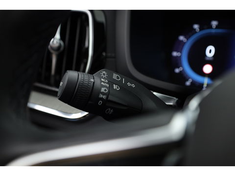 Volvo V60 2.0 T8 Plug-in hybrid AWD Ultimate Dark |Bowers & Wilkins | 360 camera | Head-up | Stoel + stuurver. | Gelaagd Glas |