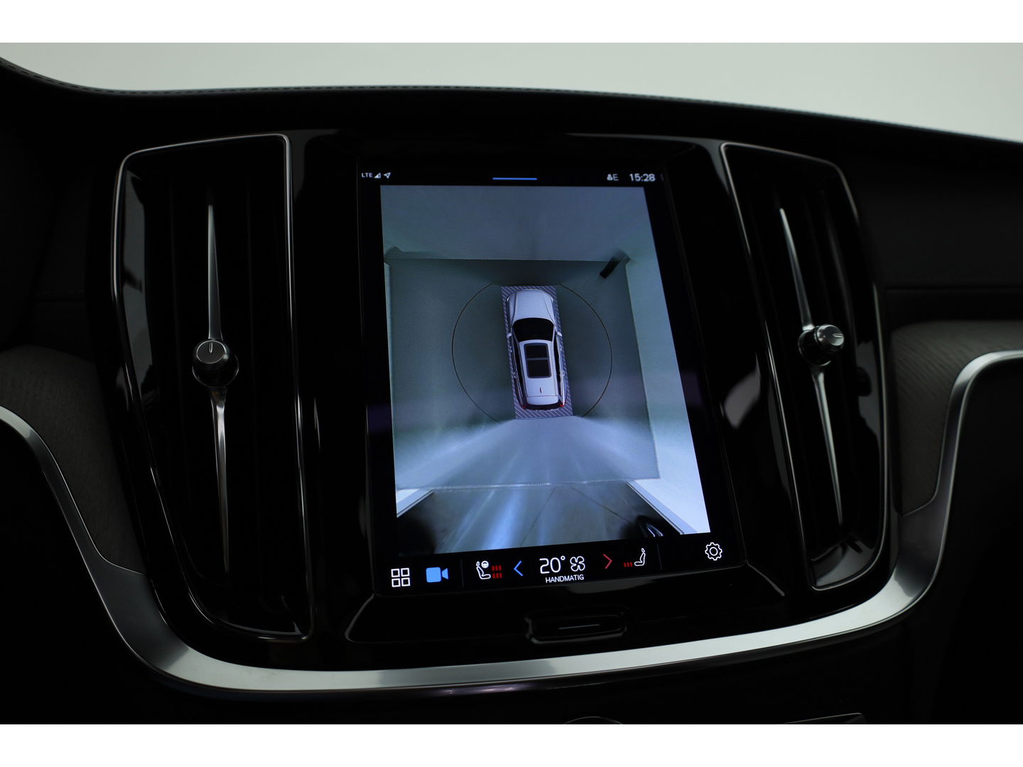 Volvo V60 2.0 T8 Plug-in hybrid AWD Ultimate Dark |Bowers & Wilkins | 360 camera | Head-up | Stoel + stuurver. | Gelaagd Glas |