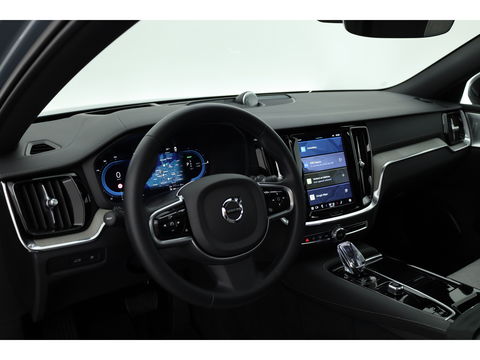Volvo V60 2.0 T8 Plug-in hybrid AWD Ultimate Dark |Bowers & Wilkins | 360 camera | Head-up | Stoel + stuurver. | Gelaagd Glas |