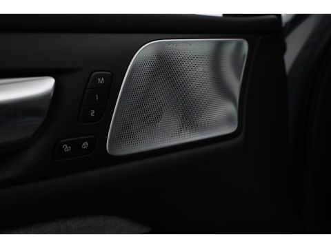 Volvo V60 2.0 T8 Plug-in hybrid AWD Ultimate Dark |Bowers & Wilkins | 360 camera | Head-up | Stoel + stuurver. | Gelaagd Glas |