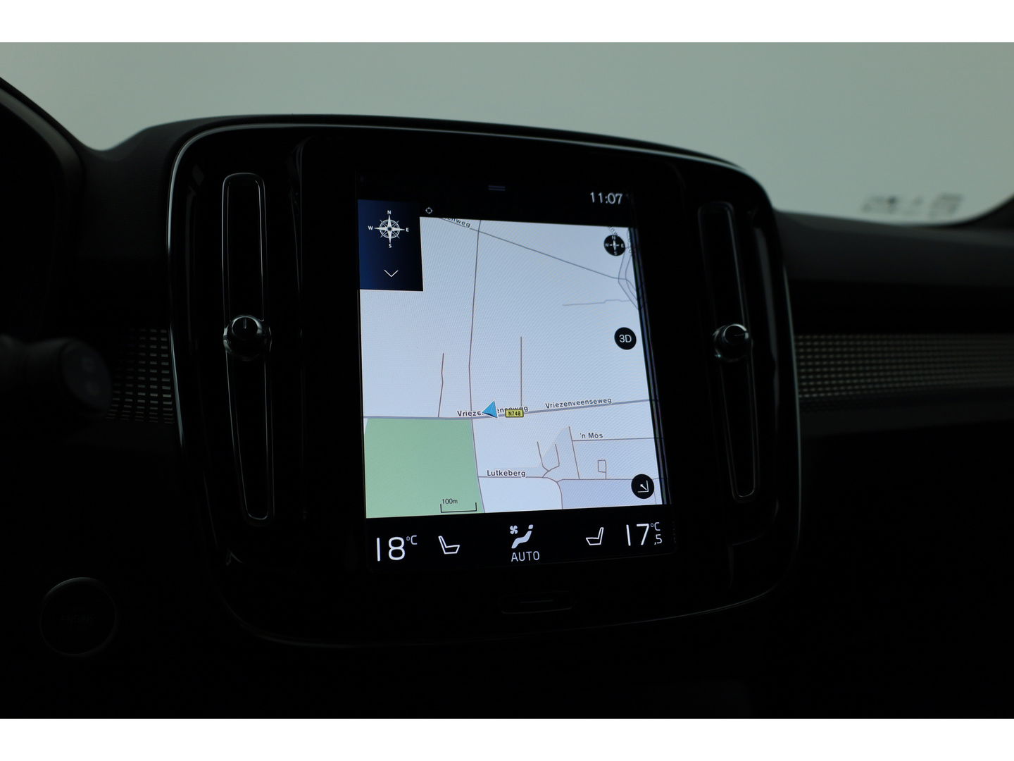 Volvo XC40 1.5 T5 Recharge R-Design | Elek. Trekhaak | Camera | Stoel + stuurvew. |