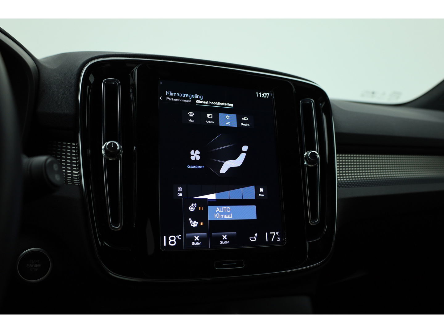 Volvo XC40 1.5 T5 Recharge R-Design | Elek. Trekhaak | Camera | Stoel + stuurvew. |