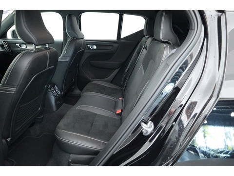Volvo XC40 1.5 T5 Recharge R-Design | Elek. Trekhaak | Camera | Stoel + stuurvew. |