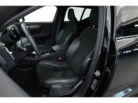 Volvo XC40 1.5 T5 Recharge R-Design | Elek. Trekhaak | Camera | Stoel + stuurvew. |