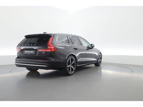Volvo V60 2.0 B4 Plus Bright | Pano-dak | H&K audio | Trekhaak | Pilot Assist |
