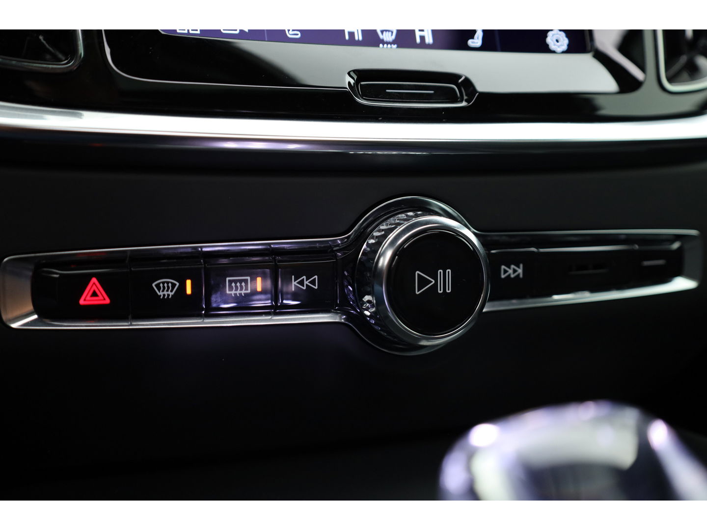 Volvo V60 2.0 B4 Plus Bright | Pano-dak | H&K audio | Trekhaak | Pilot Assist |