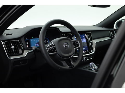 Volvo V60 2.0 B4 Plus Bright | Pano-dak | H&K audio | Trekhaak | Pilot Assist |