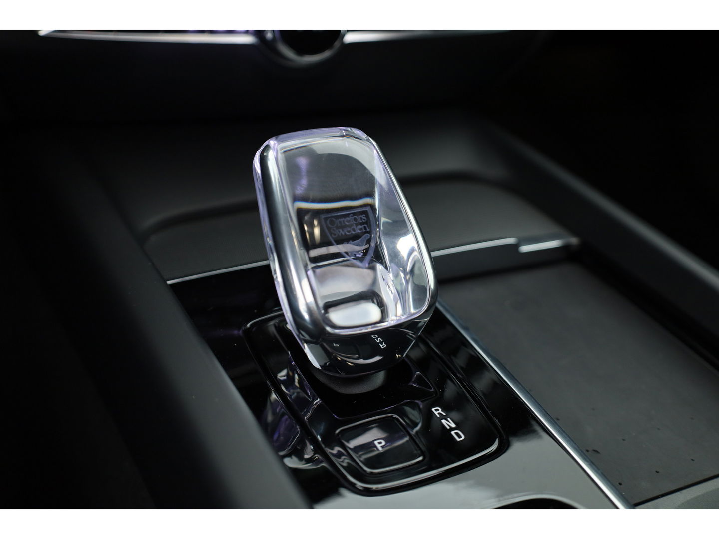 Volvo V60 2.0 B4 Plus Bright | Pano-dak | H&K audio | Trekhaak | Pilot Assist |