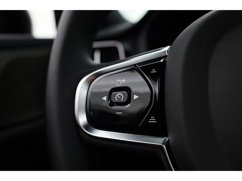 Volvo V60 2.0 B4 Plus Bright | Pano-dak | H&K audio | Trekhaak | Pilot Assist |