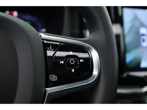 Volvo XC60 2.0 T6 Plug-in hybrid AWD R-Design | Long Range | Bowers & Wilkins | Trekhaak | 360 camera | Head-up |