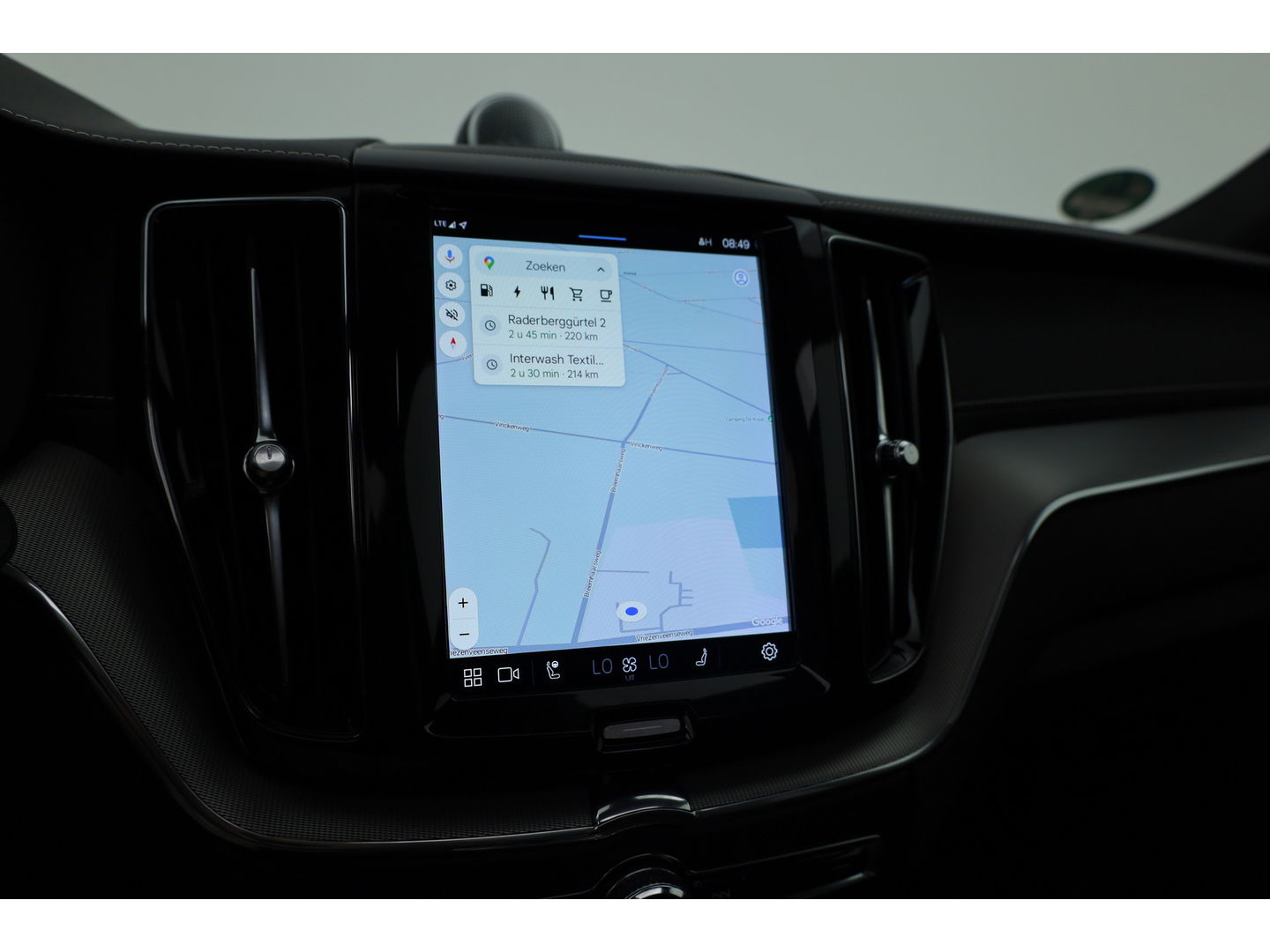 Volvo XC60 2.0 T6 Plug-in hybrid AWD R-Design | Long Range | Bowers & Wilkins | Trekhaak | 360 camera | Head-up |