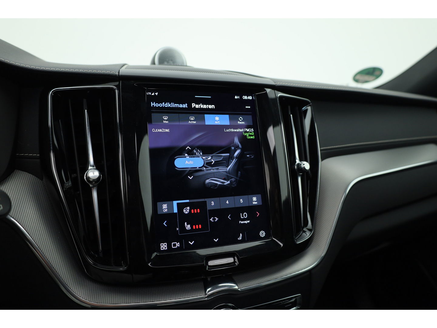 Volvo XC60 2.0 T6 Plug-in hybrid AWD R-Design | Long Range | Bowers & Wilkins | Trekhaak | 360 camera | Head-up |
