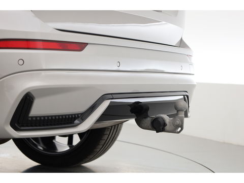 Volvo XC60 2.0 T6 Plug-in hybrid AWD R-Design | Long Range | Bowers & Wilkins | Trekhaak | 360 camera | Head-up |