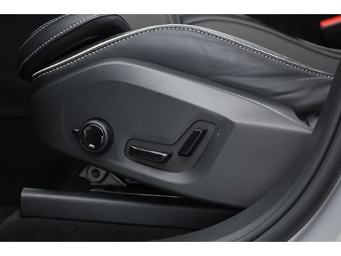 Volvo XC60 2.0 T6 Plug-in hybrid AWD R-Design | Long Range | Bowers & Wilkins | Trekhaak | 360 camera | Head-up |