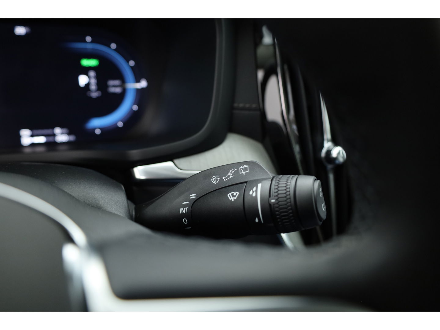 Volvo V60 2.0 T6 Plug-in hybrid AWD Ultra Dark |Pano-dak | Bowers & Wilkins | Massage | 360 camera | Head-up |
