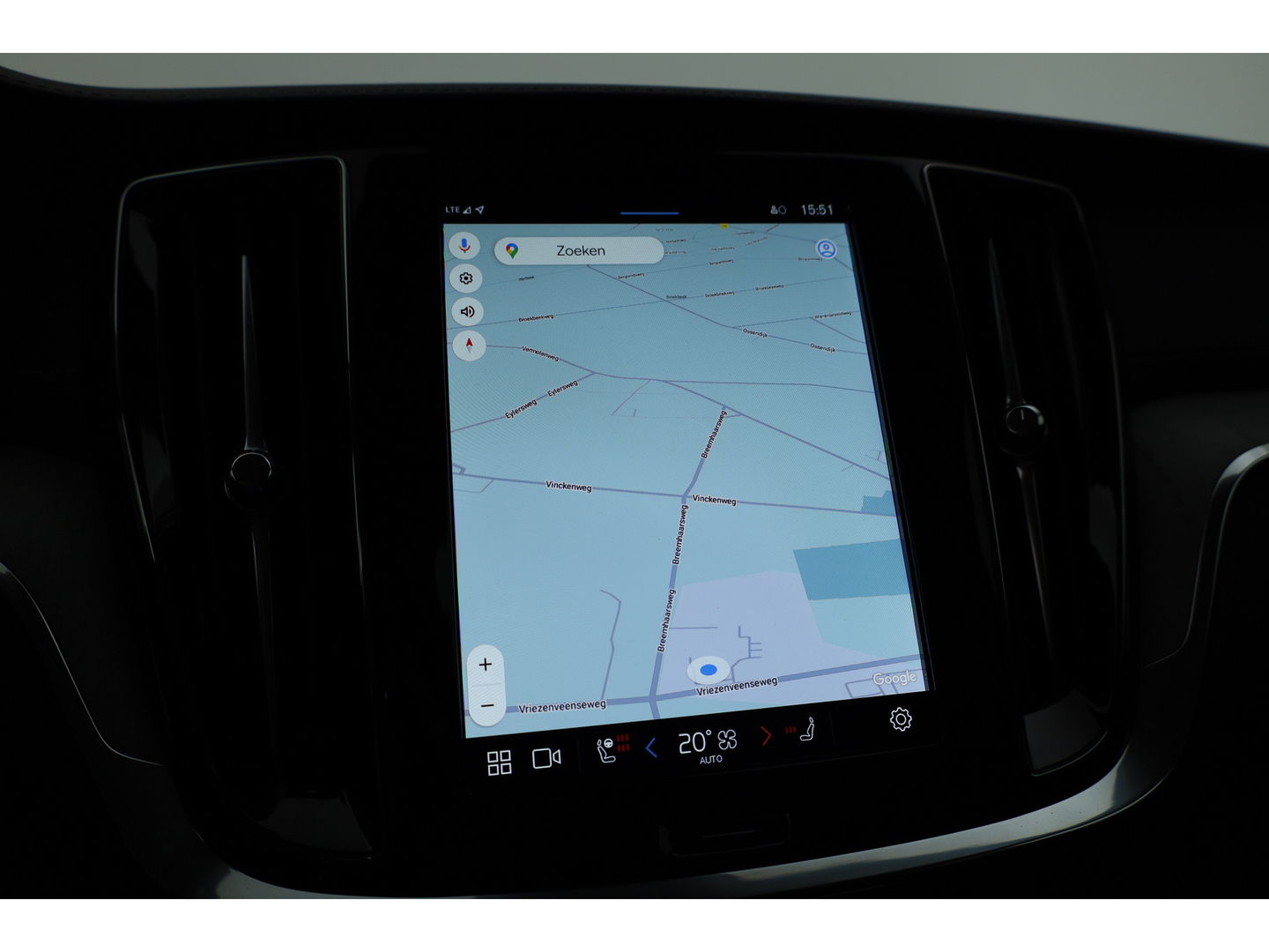 Volvo V60 2.0 T6 Plug-in hybrid AWD Ultra Dark |Pano-dak | Bowers & Wilkins | Massage | 360 camera | Head-up |