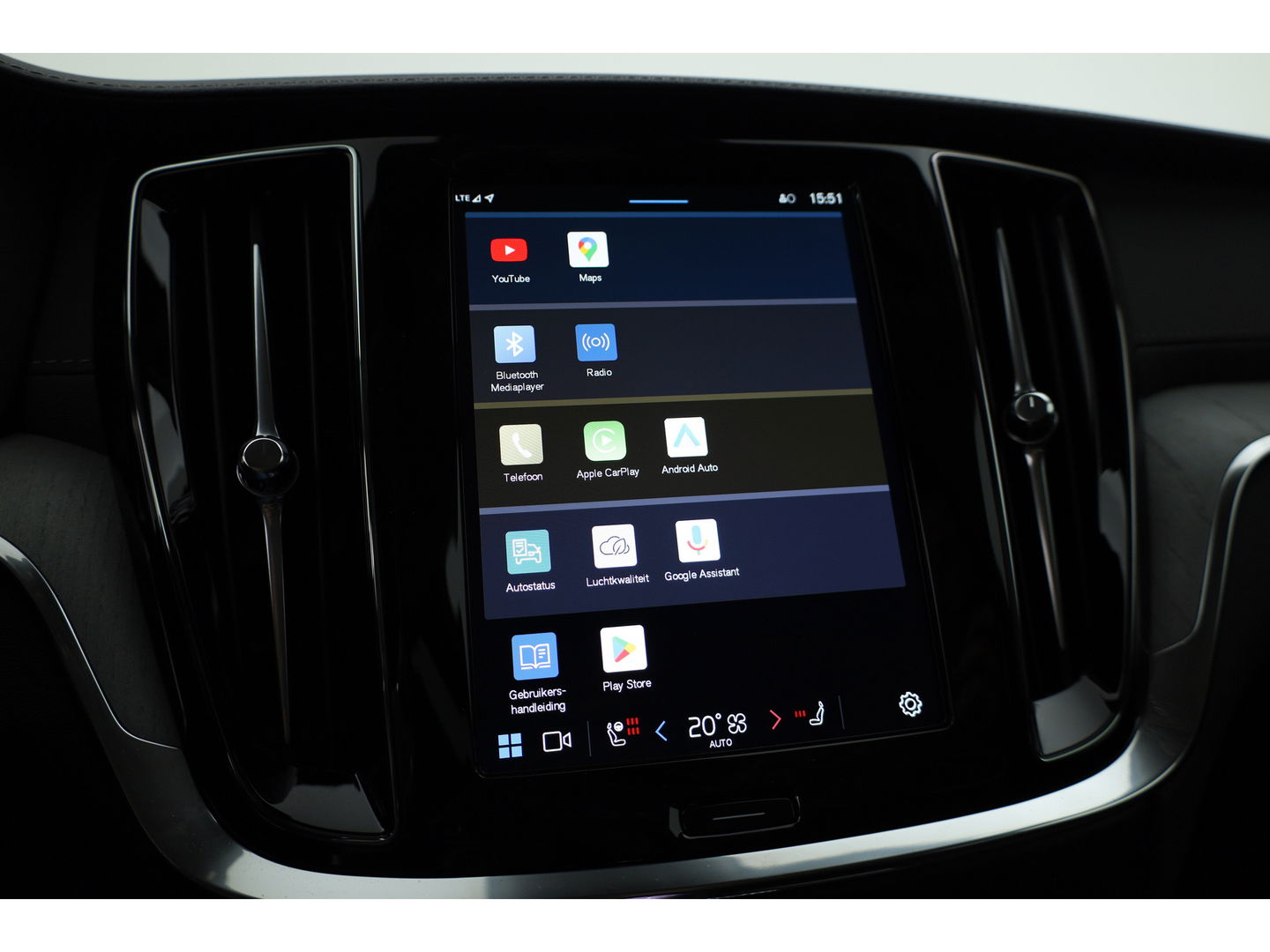Volvo V60 2.0 T6 Plug-in hybrid AWD Ultra Dark |Pano-dak | Bowers & Wilkins | Massage | 360 camera | Head-up |