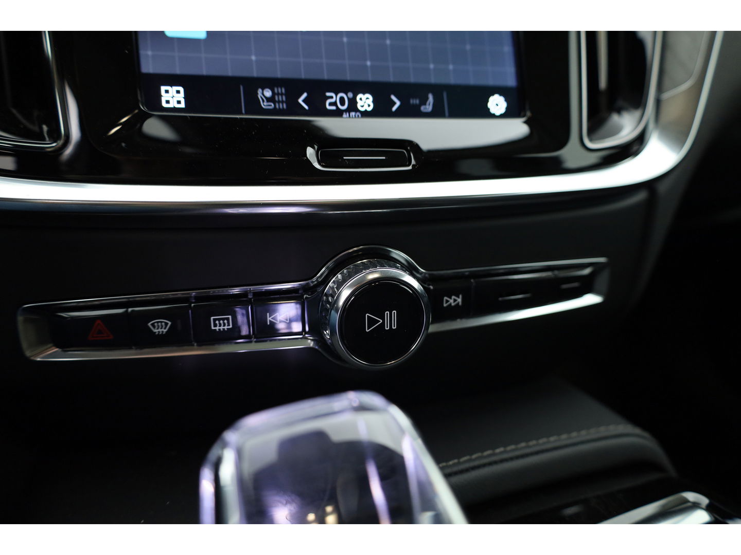 Volvo V60 2.0 T6 Plug-in hybrid AWD Ultra Dark |Pano-dak | Bowers & Wilkins | Massage | 360 camera | Head-up |