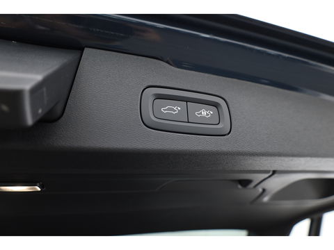 Volvo V60 2.0 T6 Plug-in hybrid AWD Ultra Dark |Pano-dak | Bowers & Wilkins | Massage | 360 camera | Head-up |