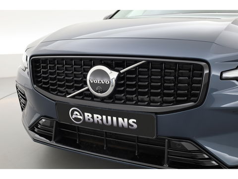 Volvo V60 2.0 T6 Plug-in hybrid AWD Ultra Dark |Pano-dak | Bowers & Wilkins | Massage | 360 camera | Head-up |