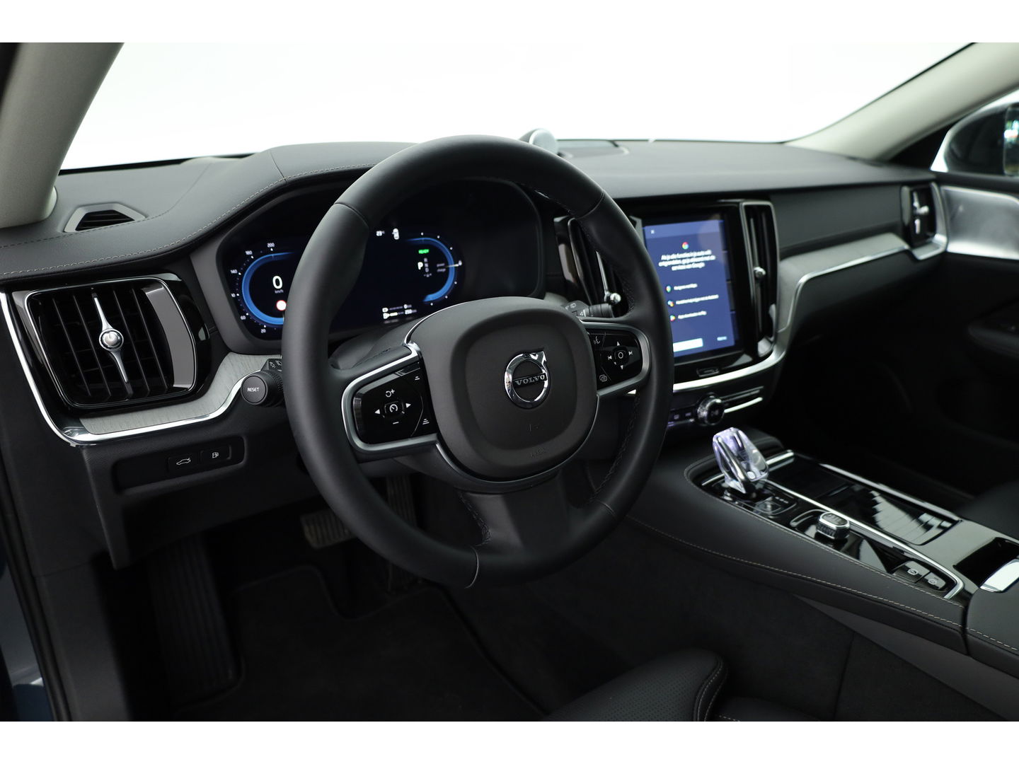 Volvo V60 2.0 T6 Plug-in hybrid AWD Ultra Dark |Pano-dak | Bowers & Wilkins | Massage | 360 camera | Head-up |