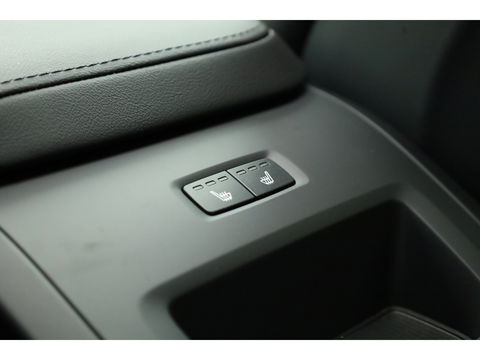Volvo XC60 2.0 Recharge T6 AWD Plus Dark | Luchtvering | Pano | Trekhaak | 360cam | 21'' | Memory | H&K | Pilot Assist