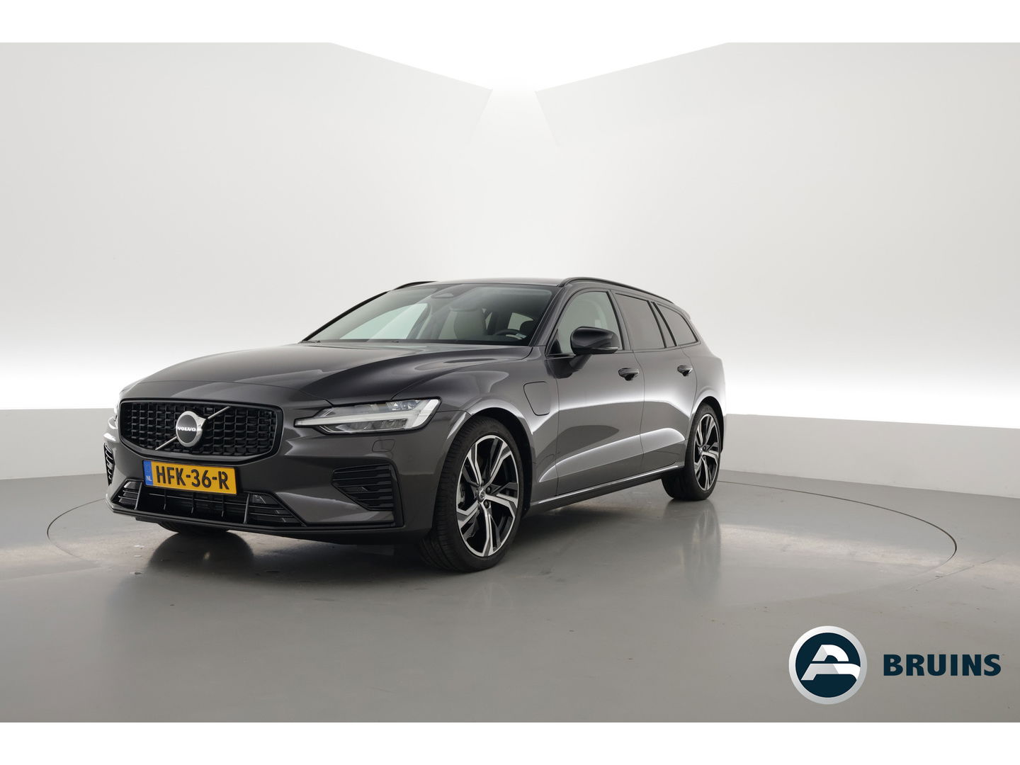 Volvo V60 T6 Recharge Plus Dark | Pilot Assist | Memory | Camera | Harman Kardon |