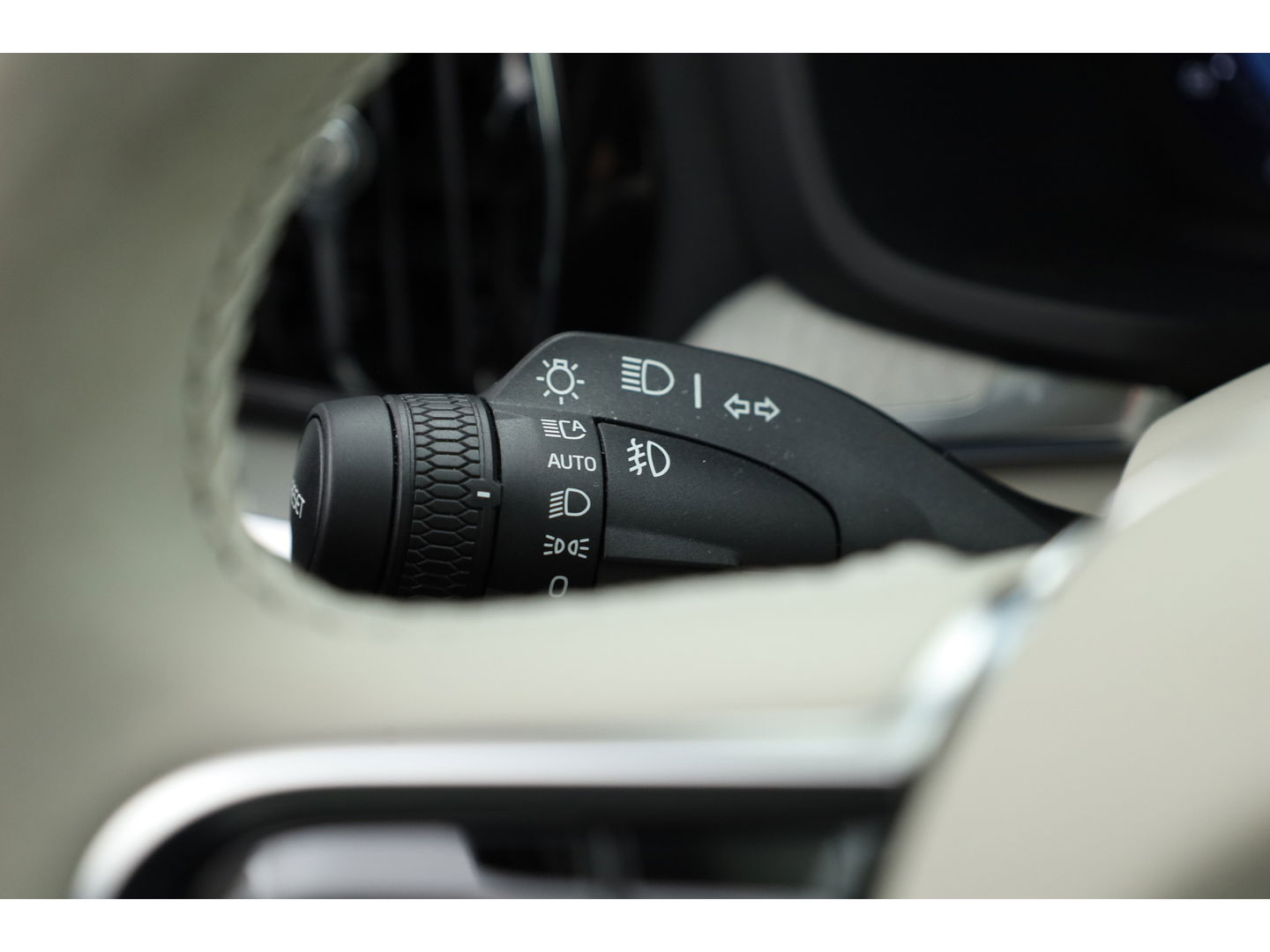 Volvo V60 T6 Recharge Plus Dark | Pilot Assist | Memory | Camera | Harman Kardon |