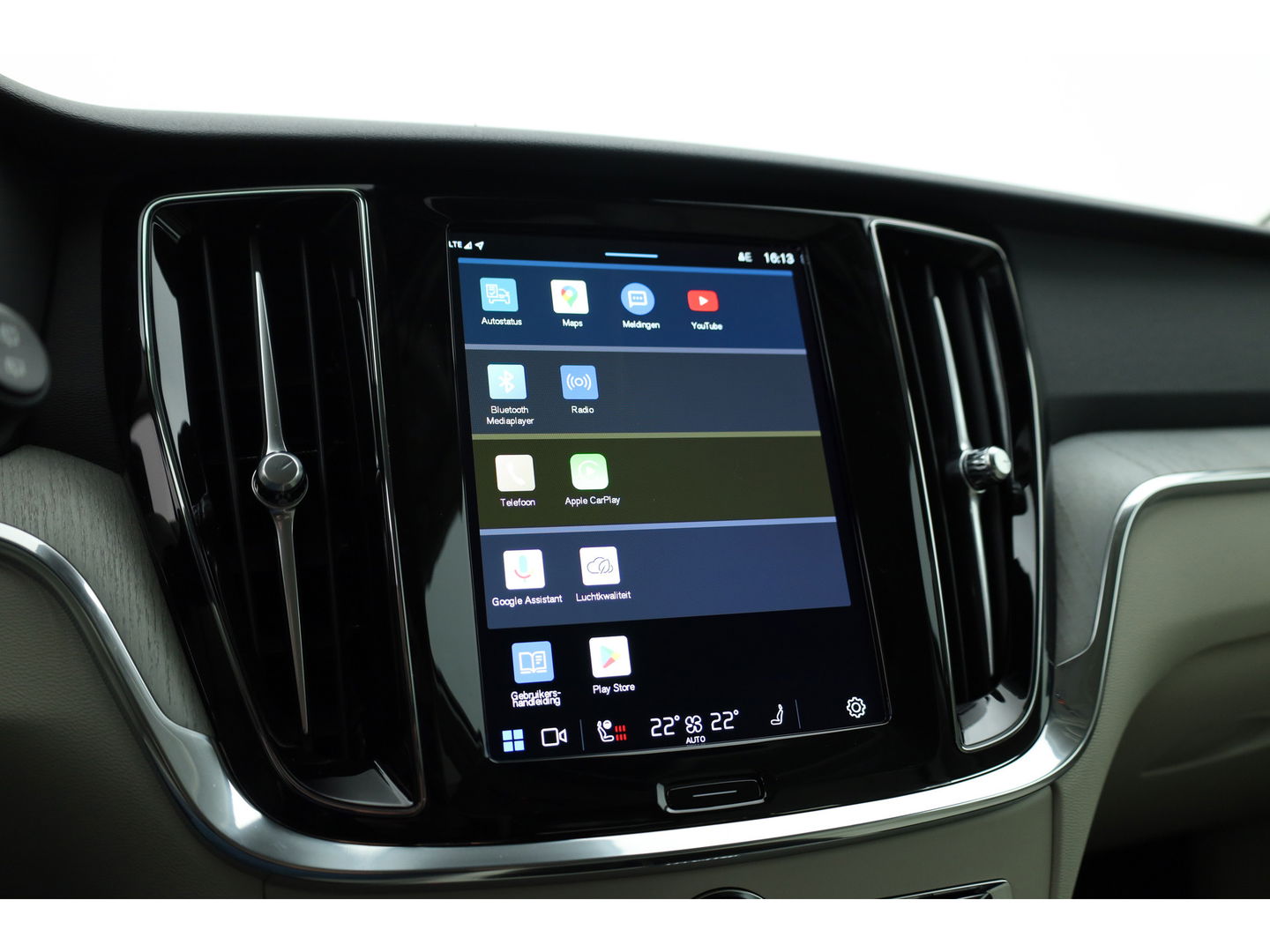 Volvo V60 T6 Recharge Plus Dark | Pilot Assist | Memory | Camera | Harman Kardon |