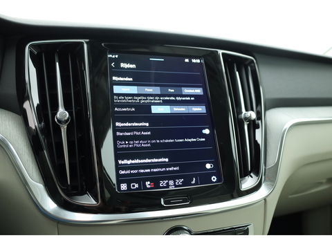 Volvo V60 T6 Recharge Plus Dark | Pilot Assist | Memory | Camera | Harman Kardon |
