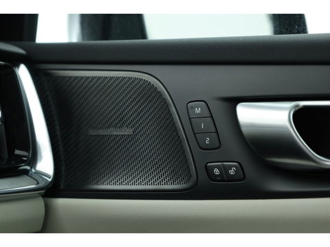 Volvo V60 T6 Recharge Plus Dark | Pilot Assist | Memory | Camera | Harman Kardon |