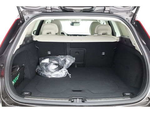 Volvo V60 T6 Recharge Plus Dark | Pilot Assist | Memory | Camera | Harman Kardon |
