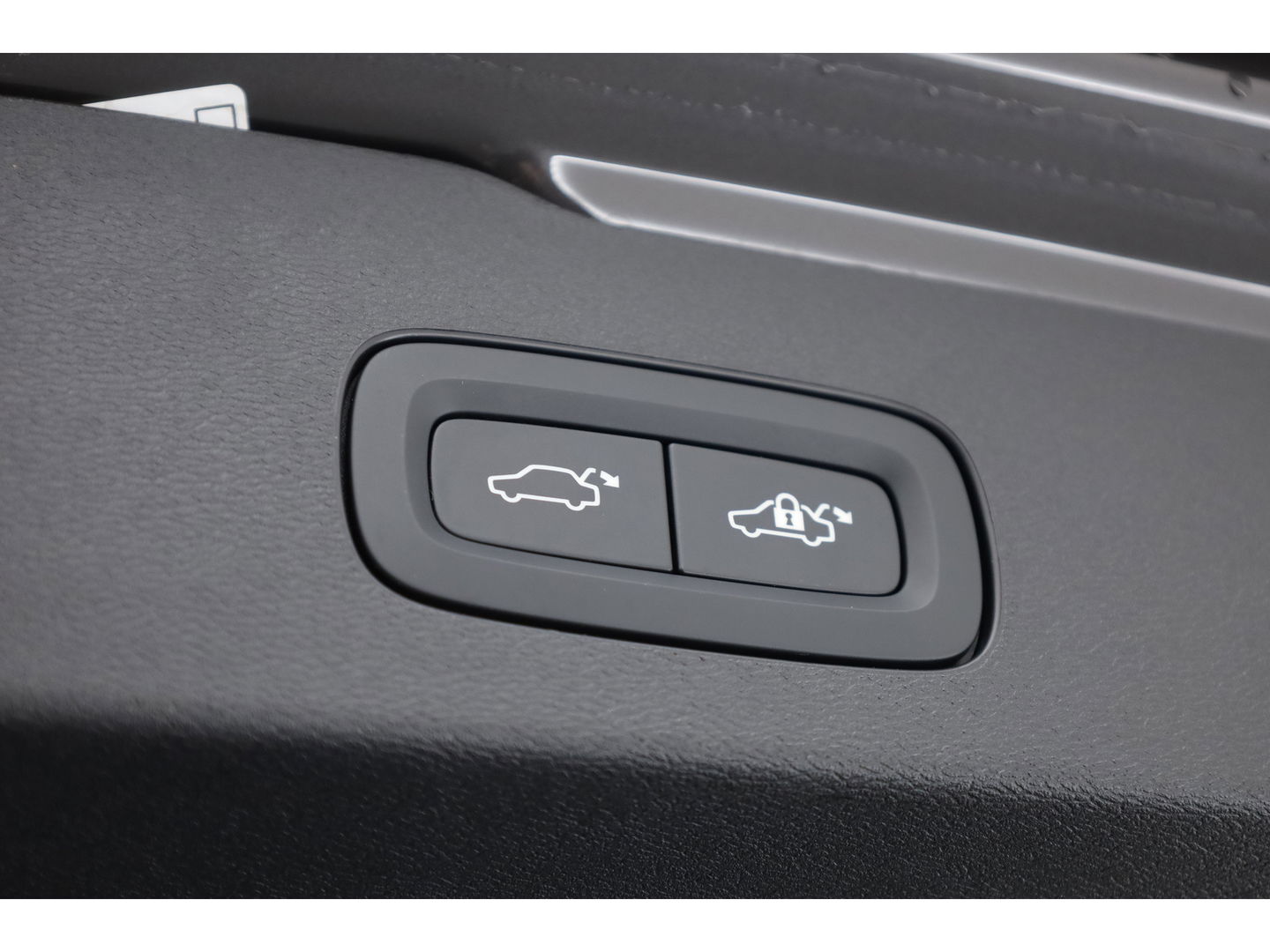 Volvo V60 T6 Recharge Plus Dark | Pilot Assist | Memory | Camera | Harman Kardon |