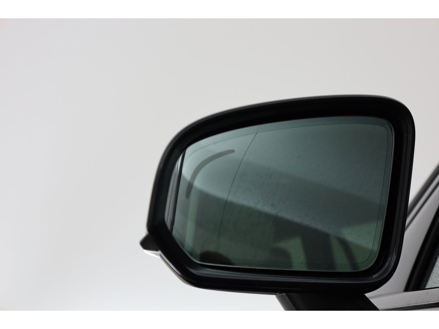 Volvo V60 T6 Recharge Plus Dark | Pilot Assist | Memory | Camera | Harman Kardon |