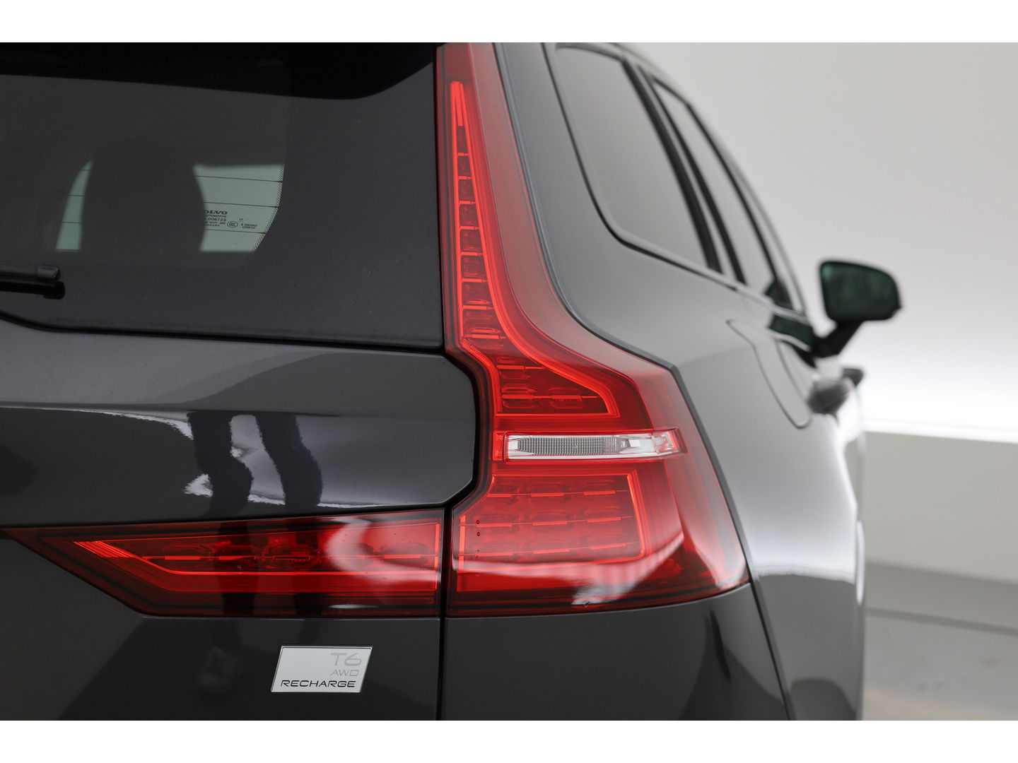 Volvo V60 T6 Recharge Plus Dark | Pilot Assist | Memory | Camera | Harman Kardon |
