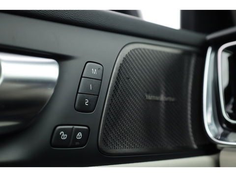 Volvo V60 T6 Recharge Plus Dark | Pilot Assist | Memory | Camera | Harman Kardon |